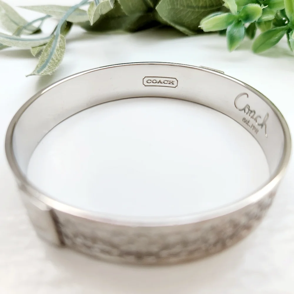 Coach bracelet - vintage silvertone CC monogram logo bangle - Picture 6 of 9